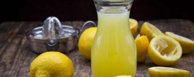檸檬怎樣榨汁 檸檬如何榨汁