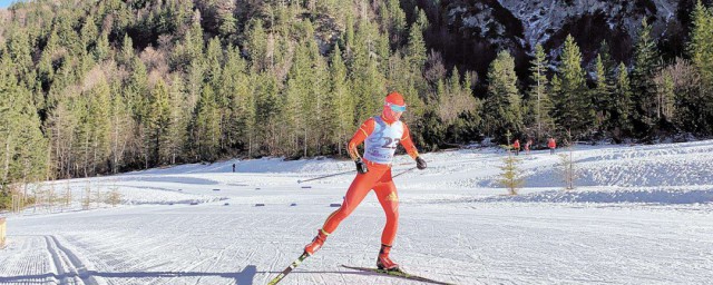 自由式滑雪空中技巧首次進入冬奧會是在 自由式滑雪的起源