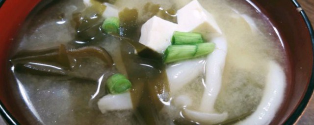 日式味增湯的傢常做法 豆腐海帶味增湯的烹飪技巧分享