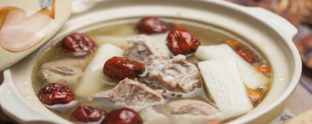 白蘿卜燉排骨湯的做法 白蘿卜燉排骨湯的制作方法