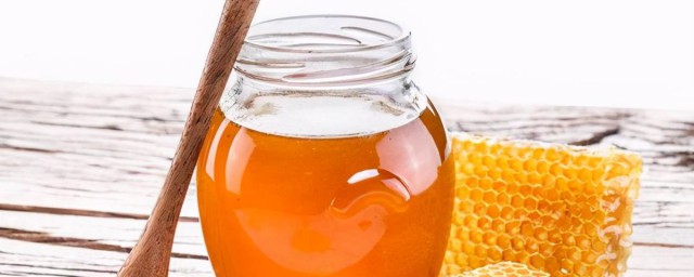 蜂蜜水有什麼功效 蜂蜜水功效介紹