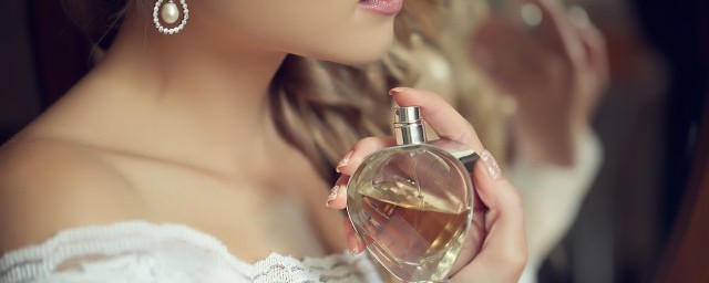 如何正確使用香水的秘訣 怎麼使用香水