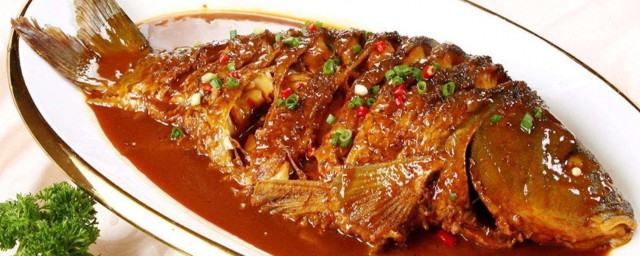 紅燒鯉魚的做法是怎樣的 紅燒鯉魚的做法介紹