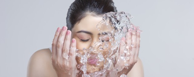 補水對臉部有什麼好處 補水對臉部好處介紹
