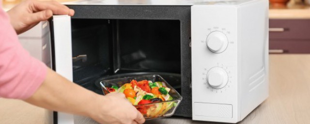 美的微波爐燒烤功能怎麼用 美的微波爐燒烤功能如何用