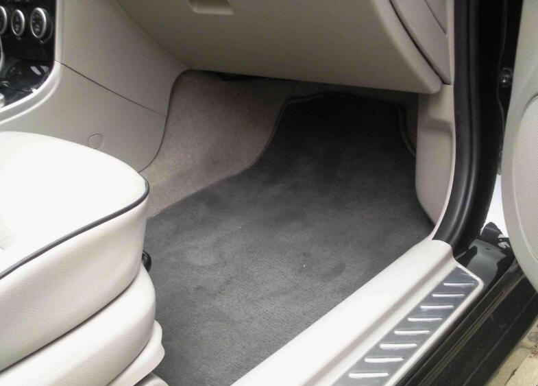 汽車地毯如何清潔