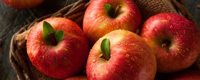 煮蘋果的功效與作用禁忌 煮蘋果的功效和禁忌有哪些