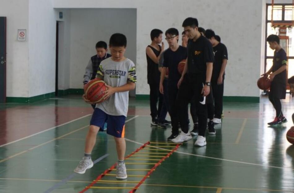籃球腳步怎麼訓練