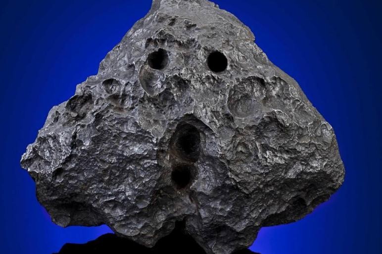 如何鑒定隕石