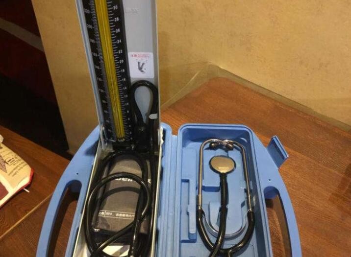汞柱血壓計怎麼用