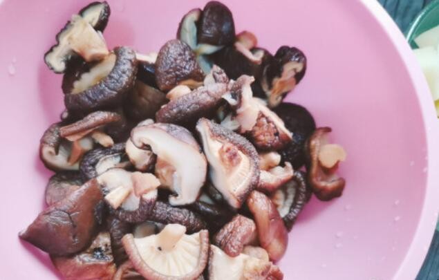 排骨燒香菇怎麼做好吃
