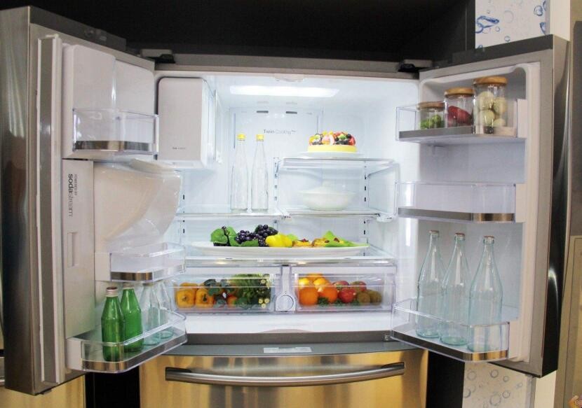 新買的冰箱保鮮室結冰正常嗎