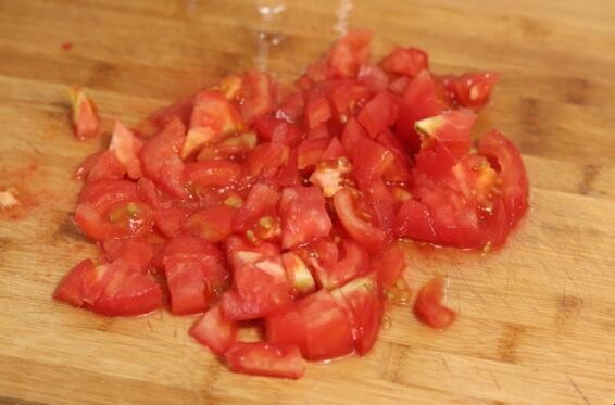 培根金針菇番茄湯怎麼做