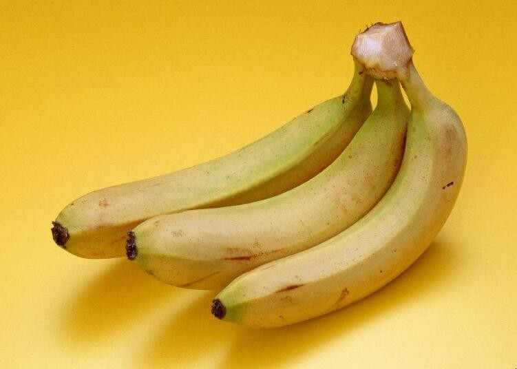 如何用香蕉皮擦臉