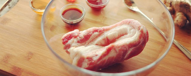 小炒豬肉的傢常做法 小炒豬肉的烹飪方法
