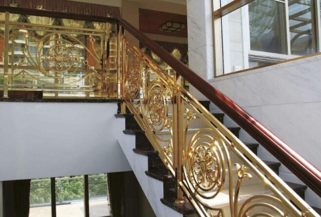 銅藝樓梯出現銅綠如何解決