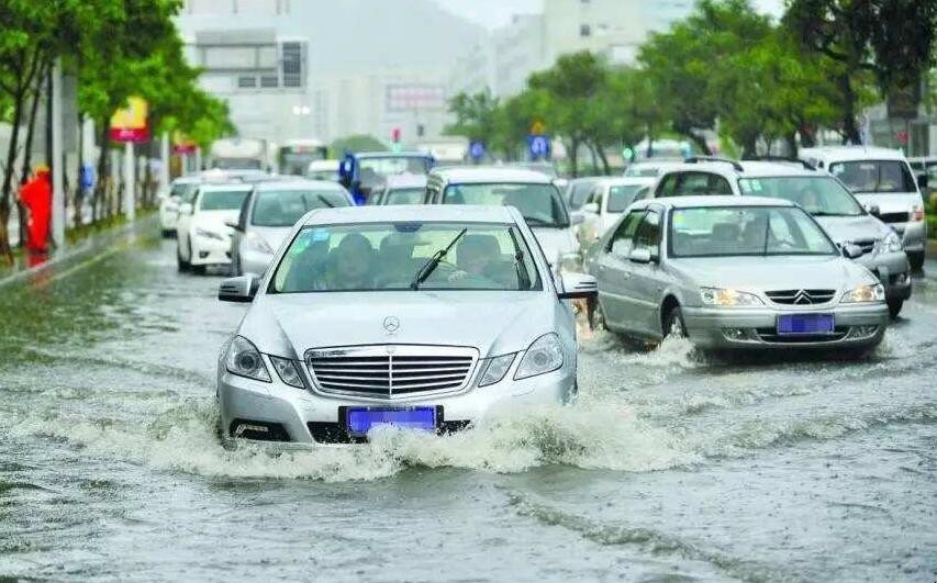 汽車被水淹瞭該怎麼辦