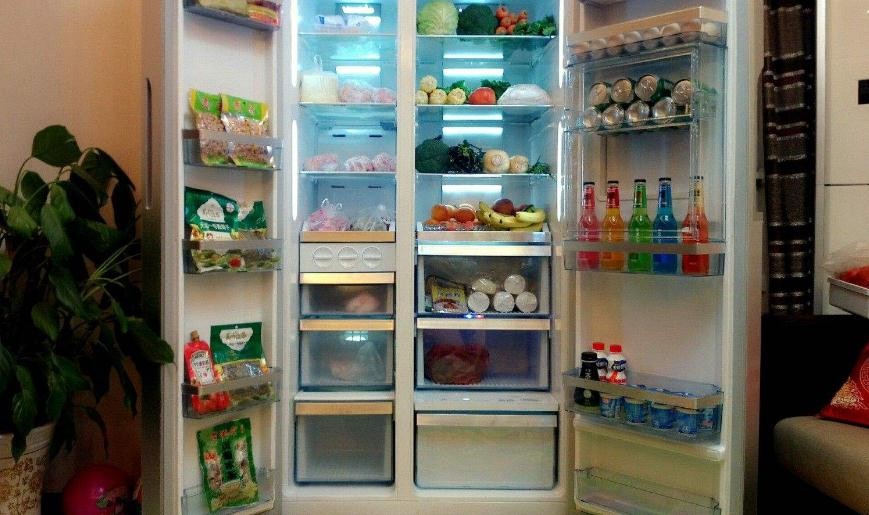 冰箱保鮮室有個孔是做什麼的