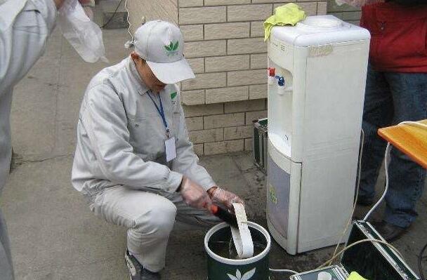 立式飲水機怎麼清洗