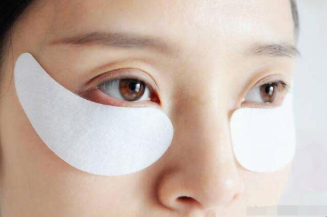 眼膜貼可以貼的睡覺嗎