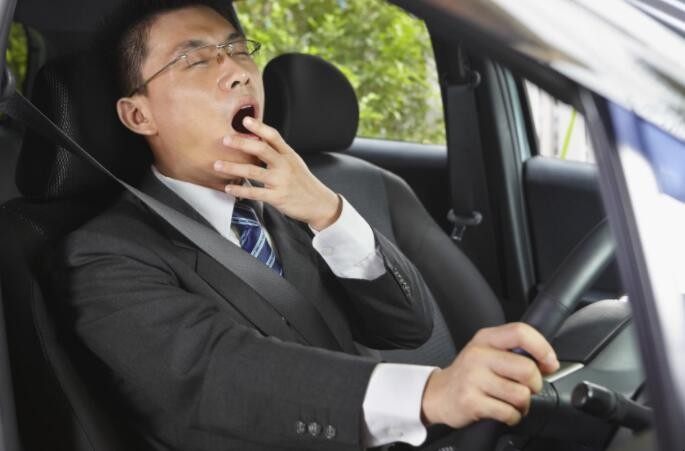 開車容易犯困怎麼辦