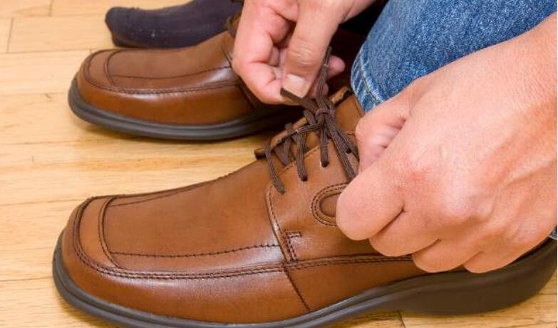 皮鞋磨腳後跟怎麼辦