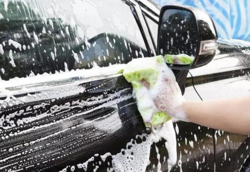 用洗碗的洗潔精可以洗車嗎