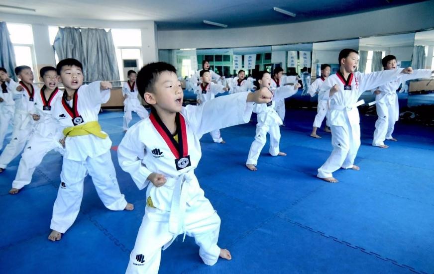 六歲男孩學跆拳道合適嗎
