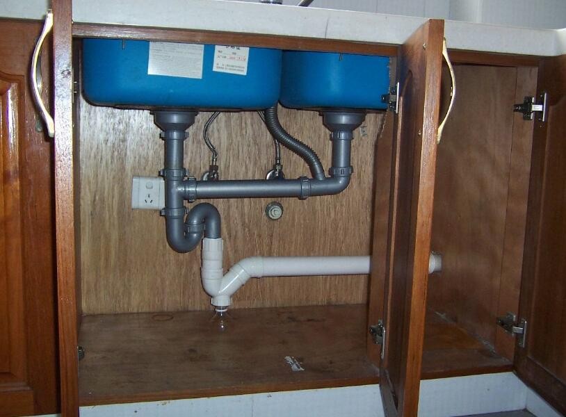 廚房的下水管道反水是怎麼回事