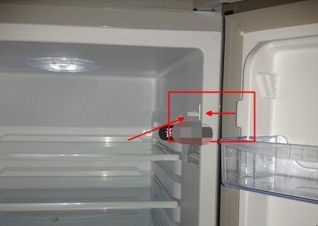 冰箱裡面的燈不亮瞭怎麼解決