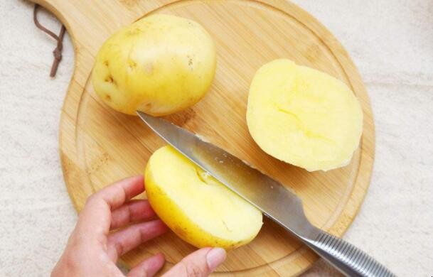 土豆敷臉祛斑的正確方法是什麼