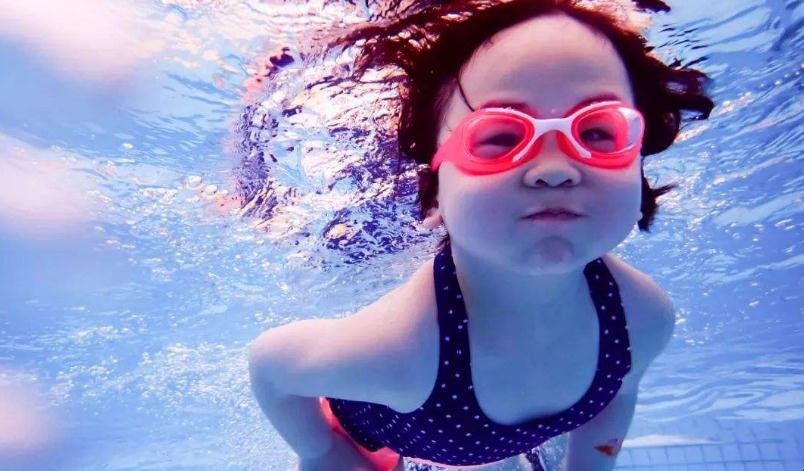 遊泳防止耳朵進水的方法有哪些