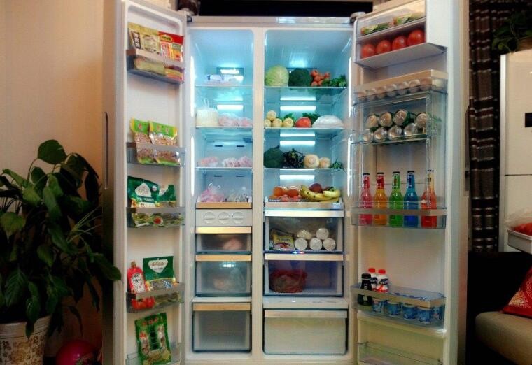 冰箱冷藏室有霜怎麼回事