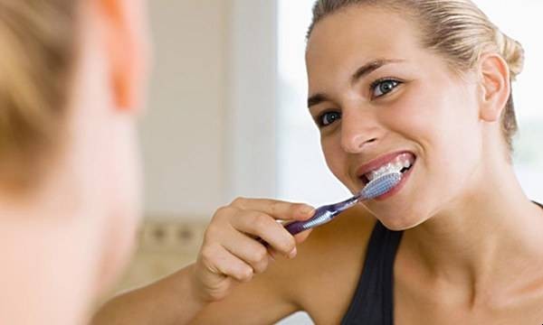 每天早上刷牙都牙齦出血是什麼原因
