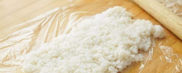 微波爐怎麼熱米飯 微波爐熱米飯的方法