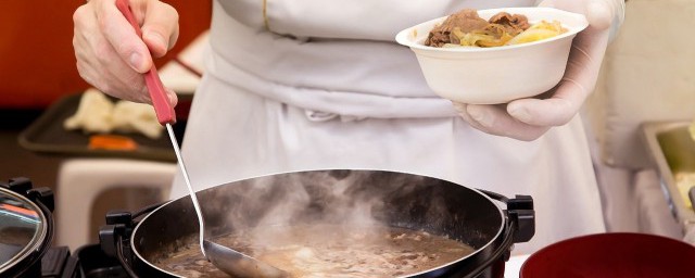牛肉粉絲湯的傢常做法 怎樣做牛肉粉絲湯