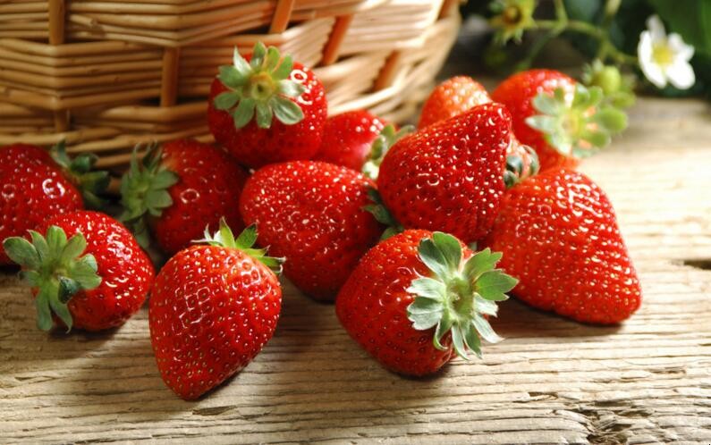 草莓怎麼挑選