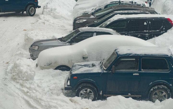 冬天車上積雪怎麼清理