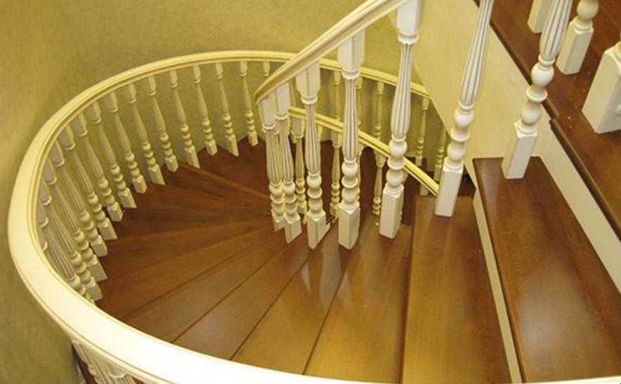 旋轉樓梯的設計是什麼