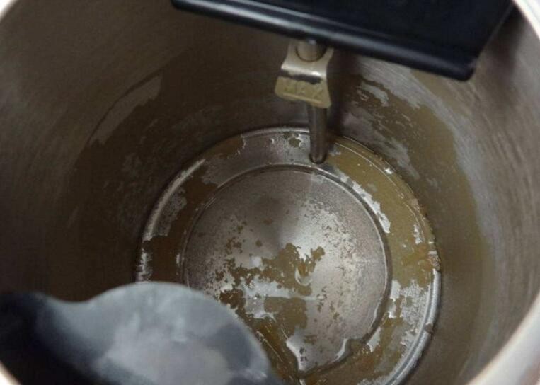 燒水壺裡的白色水垢怎麼去除