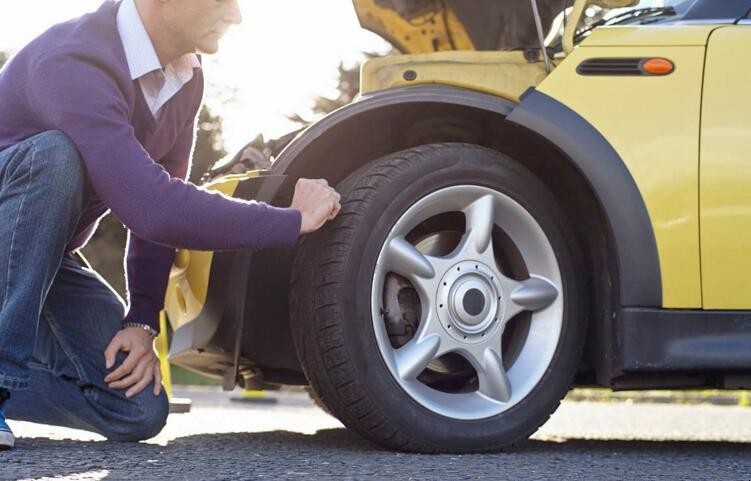如何駕駛減少輪胎磨損