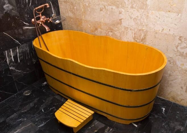 木質的浴盆該怎麼購買