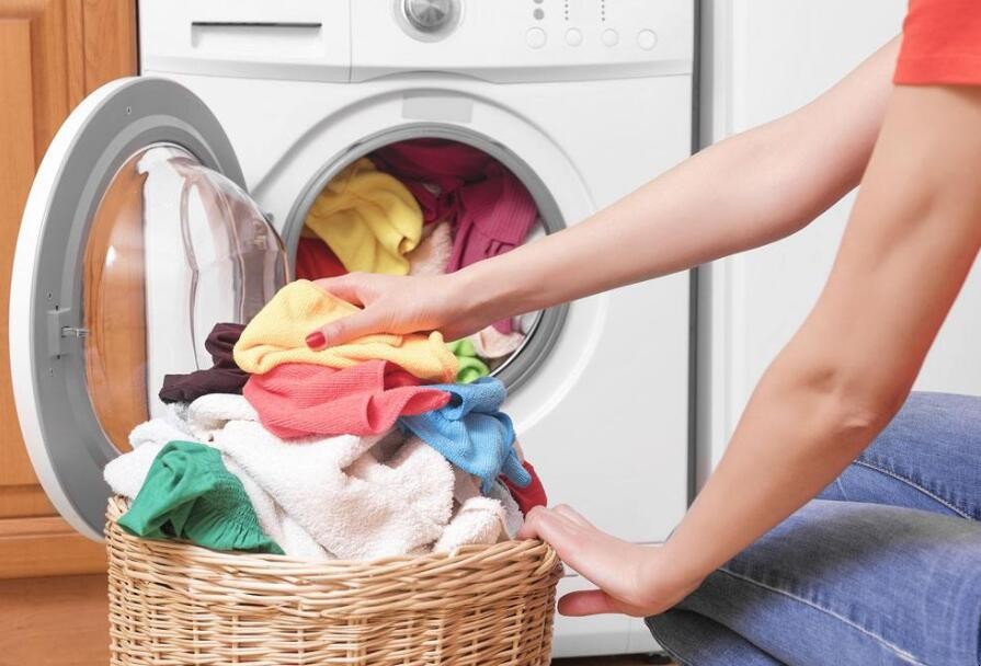 洗衣服時衣服粘上衛生紙怎麼辦