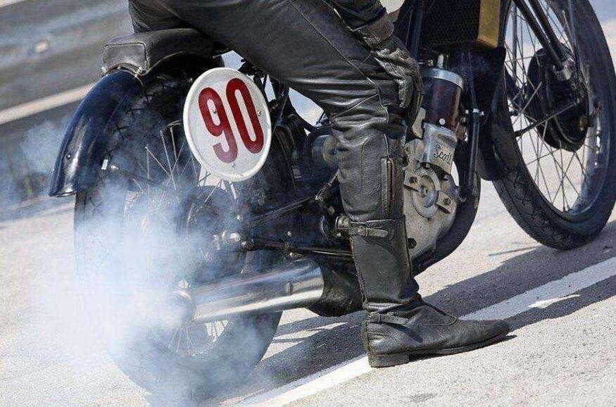摩托車燒機油是什麼原因
