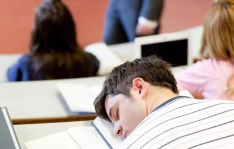 怎麼防止上課睡覺
