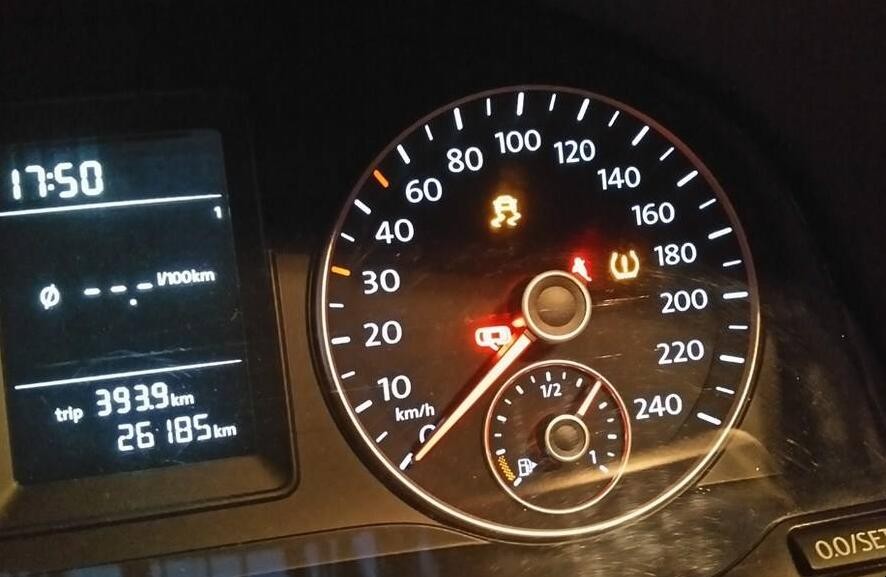 汽車胎壓報警標志怎麼消除