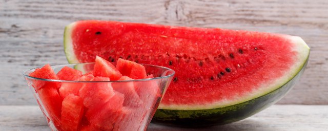 夏季解暑應該吃什麼水果 哪些水果可以解暑