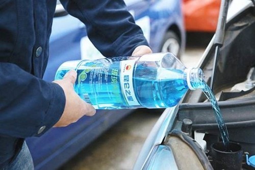 汽車怎麼加玻璃水