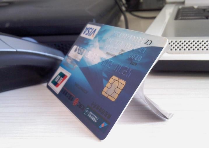 信用卡新卡刷爆有什麼影響
