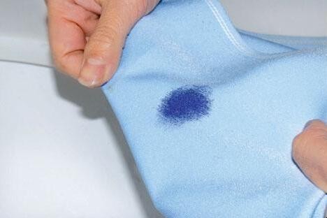衣服上的純藍色水筆水怎麼洗掉